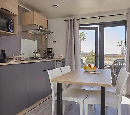 Campsite Les Fontaines *