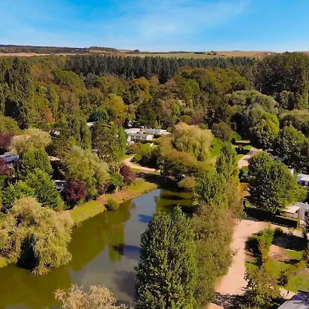 Camping Les Fontaines *